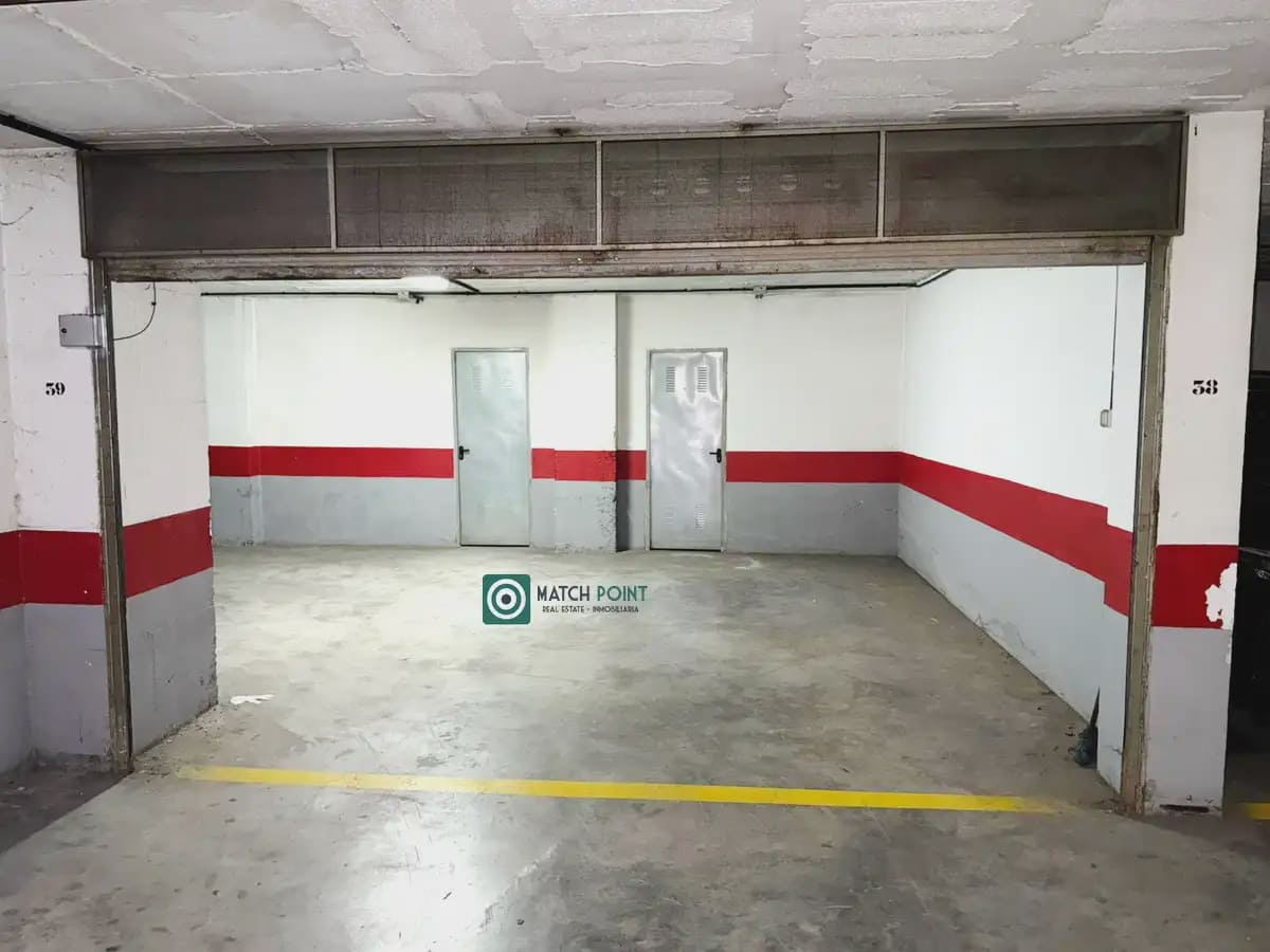 Garaż na sprzedaż w Almunecar - 65 000 € (Ref: 9865941)