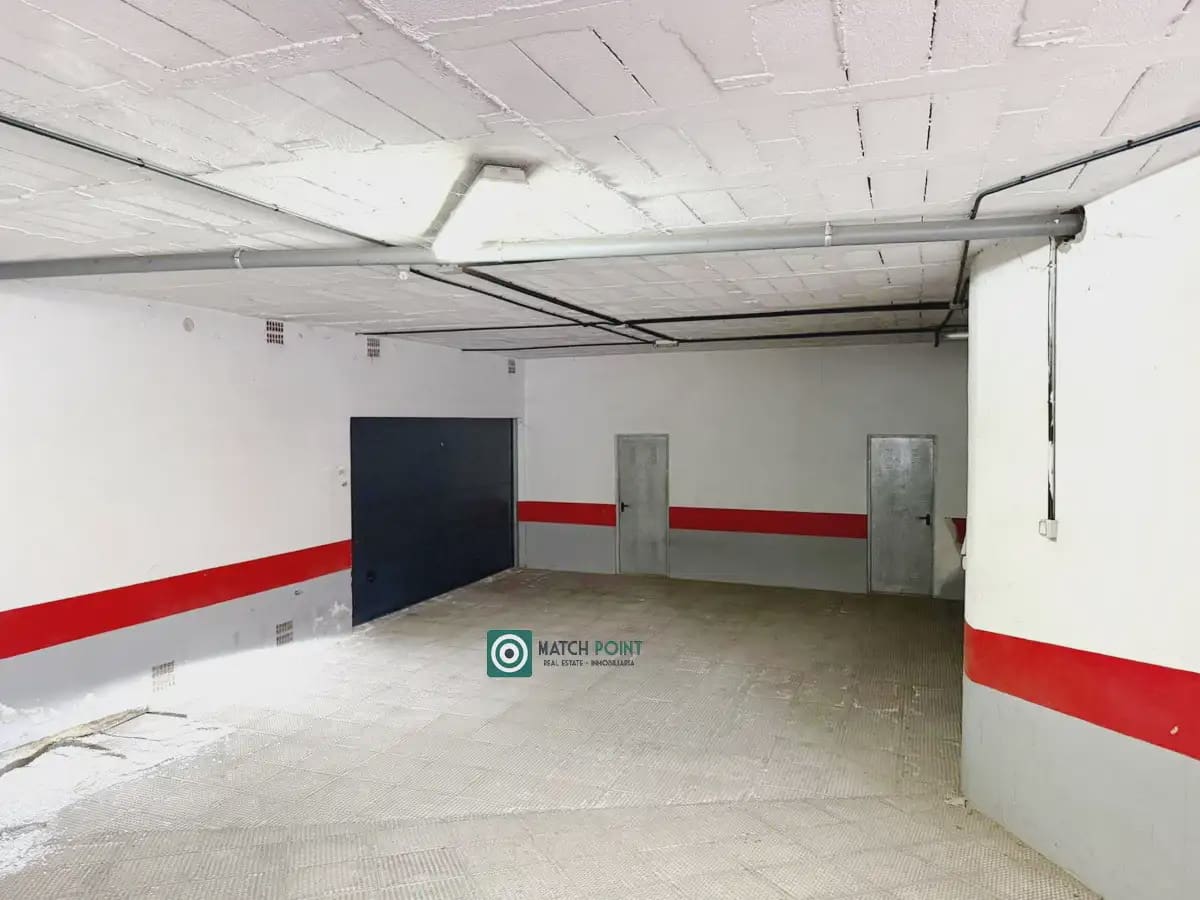 Garaż na sprzedaż w Almunecar - 65 000 € (Ref: 9865941)