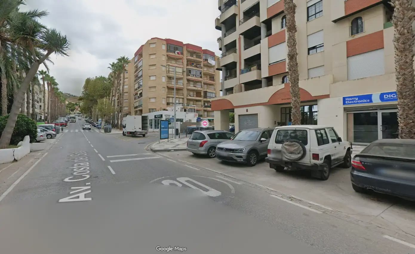 Garaż na sprzedaż w Almunecar - 65 000 € (Ref: 9865941)