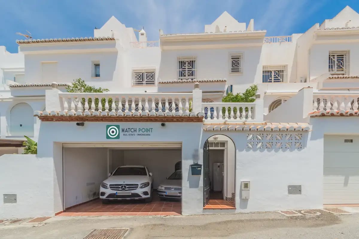2 sovrum Radhus till salu i Almunecar - 420 000 € (Ref: 9885214)