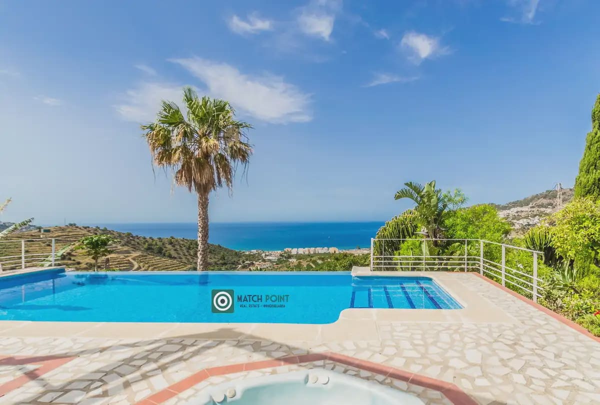 4 bedroom Villa for sale in Almunecar - € 1,350,000 (Ref: 9936844)