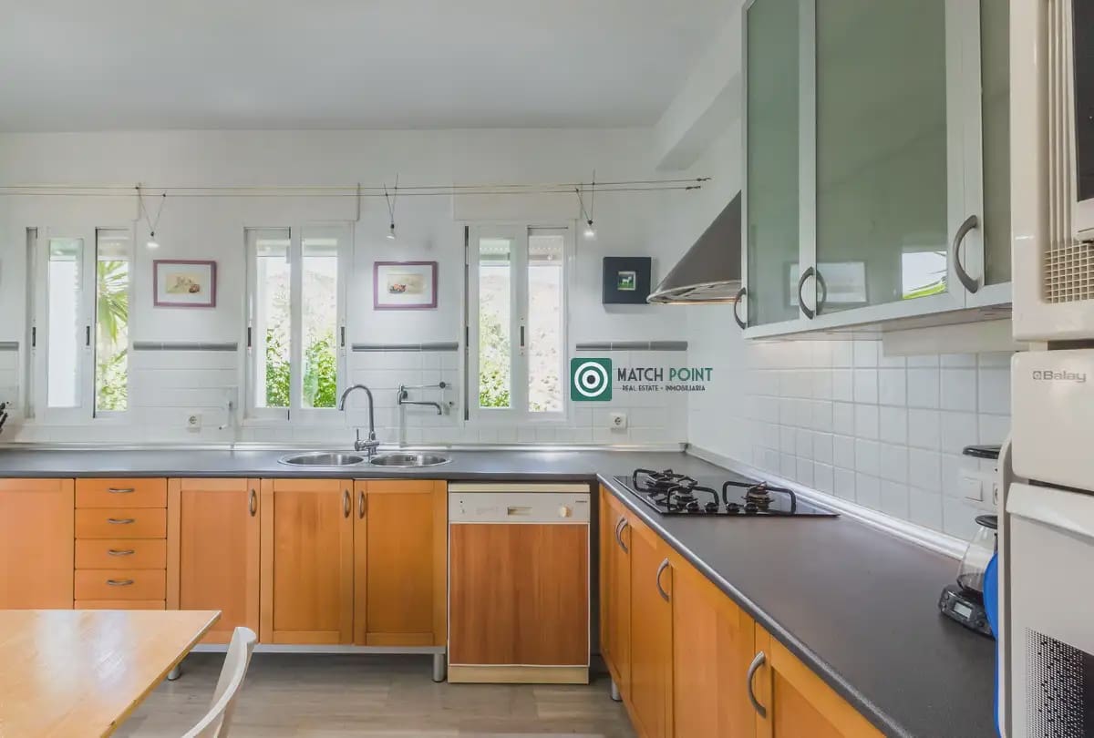 4 bedroom Villa for sale in Almunecar - € 1,350,000 (Ref: 9936844)