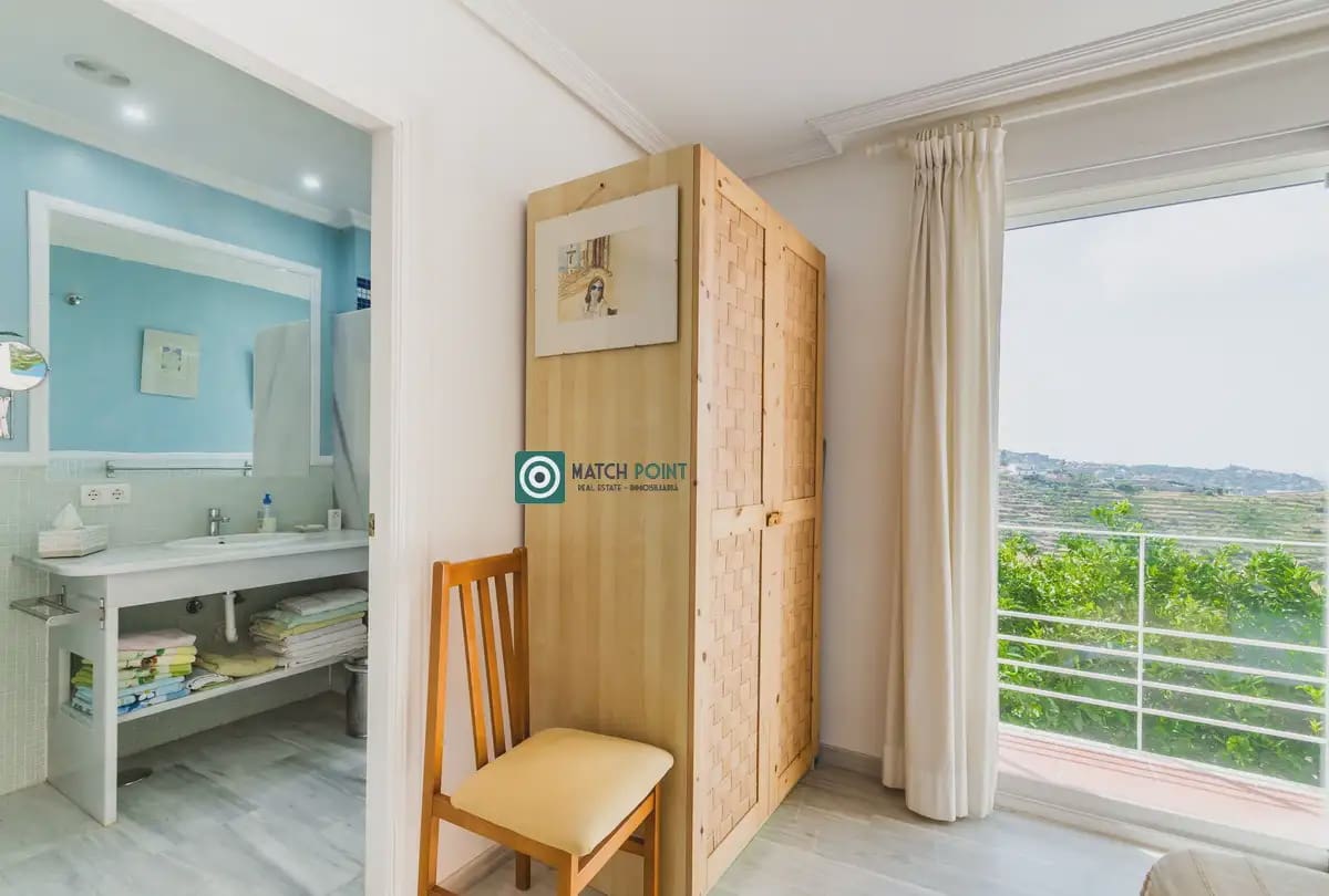 4 bedroom Villa for sale in Almunecar - € 1,350,000 (Ref: 9936844)