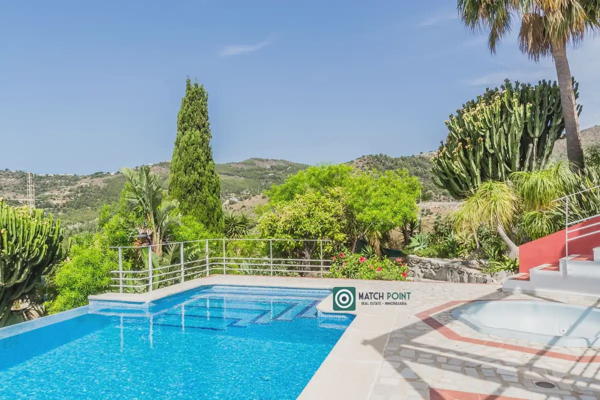 4 bedroom Villa for sale in Almunecar - € 1,350,000 (Ref: 9936844)