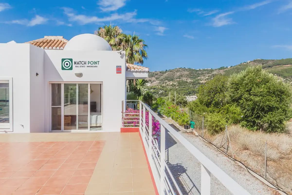 4 bedroom Villa for sale in Almunecar - € 1,350,000 (Ref: 9936844)