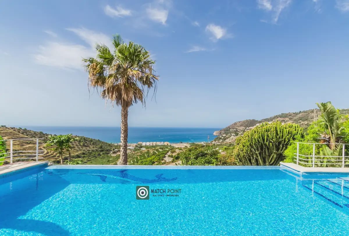 4 bedroom Villa for sale in Almunecar - € 1,350,000 (Ref: 9936844)