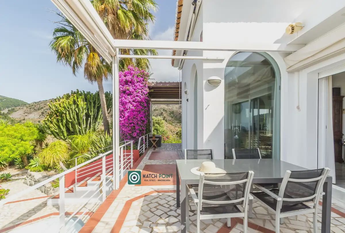 4 bedroom Villa for sale in Almunecar - € 1,350,000 (Ref: 9936844)