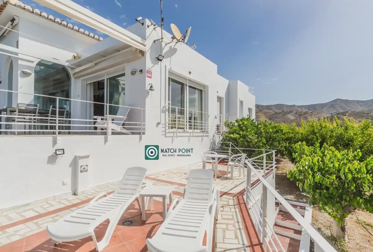 4 bedroom Villa for sale in Almunecar - € 1,350,000 (Ref: 9936844)