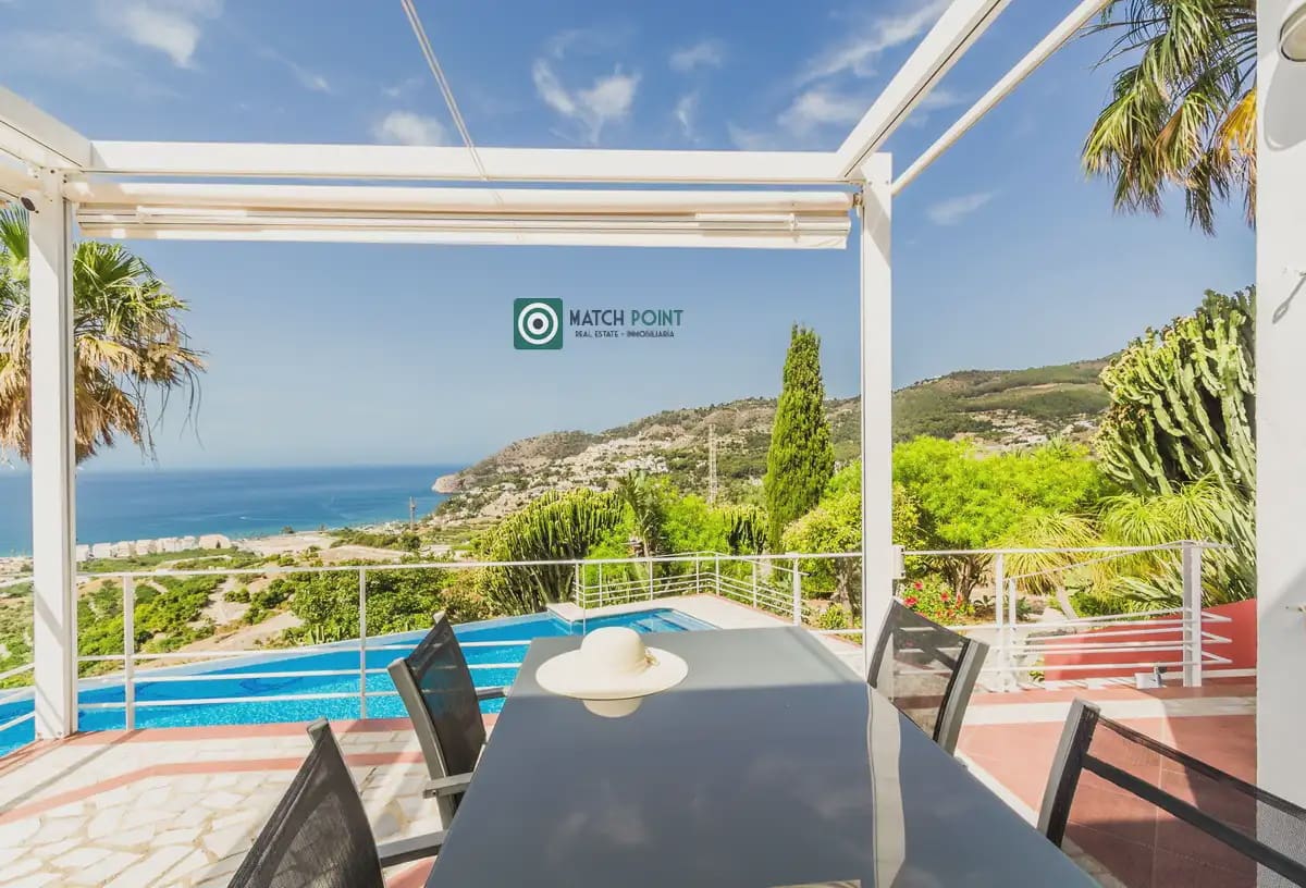4 bedroom Villa for sale in Almunecar - € 1,350,000 (Ref: 9936844)
