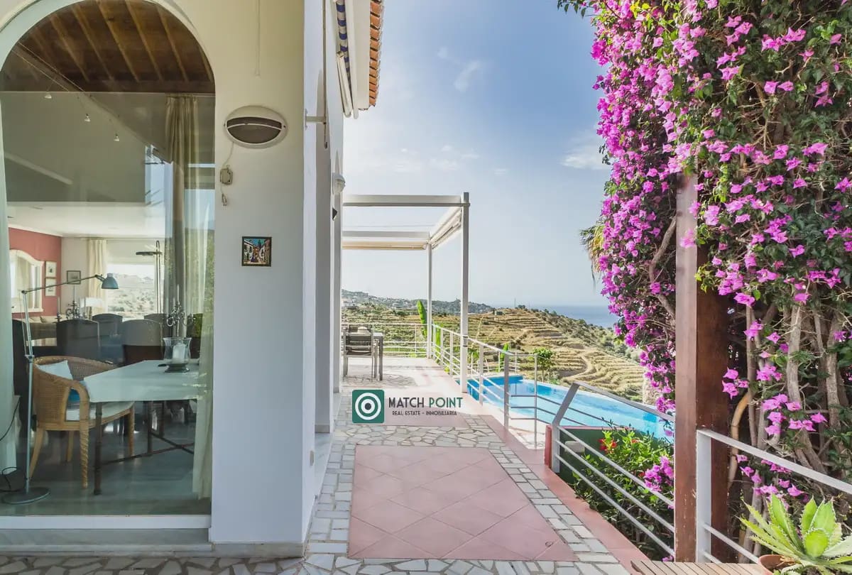 4 bedroom Villa for sale in Almunecar - € 1,350,000 (Ref: 9936844)