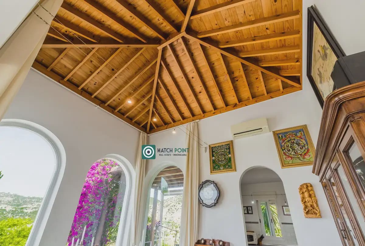 4 bedroom Villa for sale in Almunecar - € 1,350,000 (Ref: 9936844)