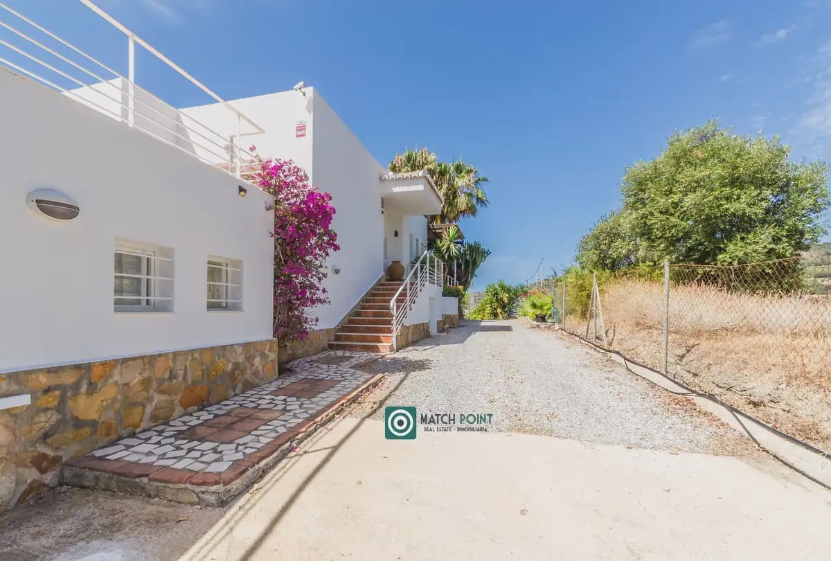 4 bedroom Villa for sale in Almunecar - € 1,350,000 (Ref: 9936844)