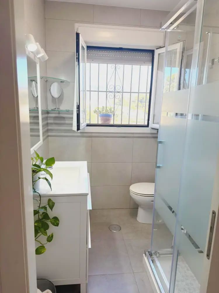 Appartement de 2 chambres à louer à Almunecar avec piscine - 850 € (Ref: 9958735)