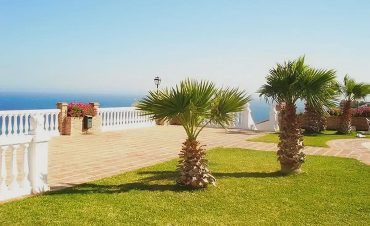Appartement de 2 chambres à louer à Almunecar avec piscine - 850 € (Ref: 9958735)