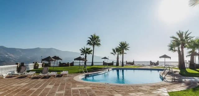 2 sovrum Lägenhet att hyra i Almuñécar med pool - 850 € (Ref: 9958735)