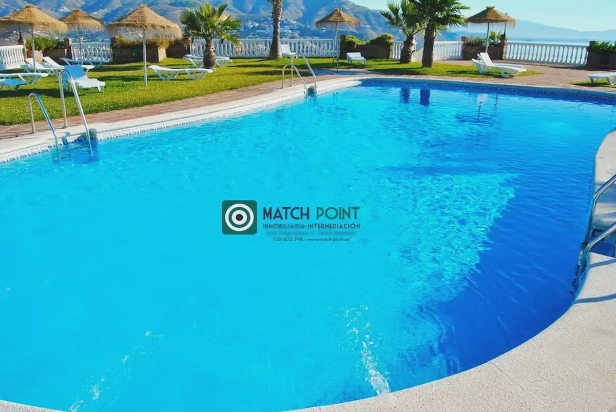 Appartement de 2 chambres à louer à Almunecar avec piscine - 850 € (Ref: 9958735)