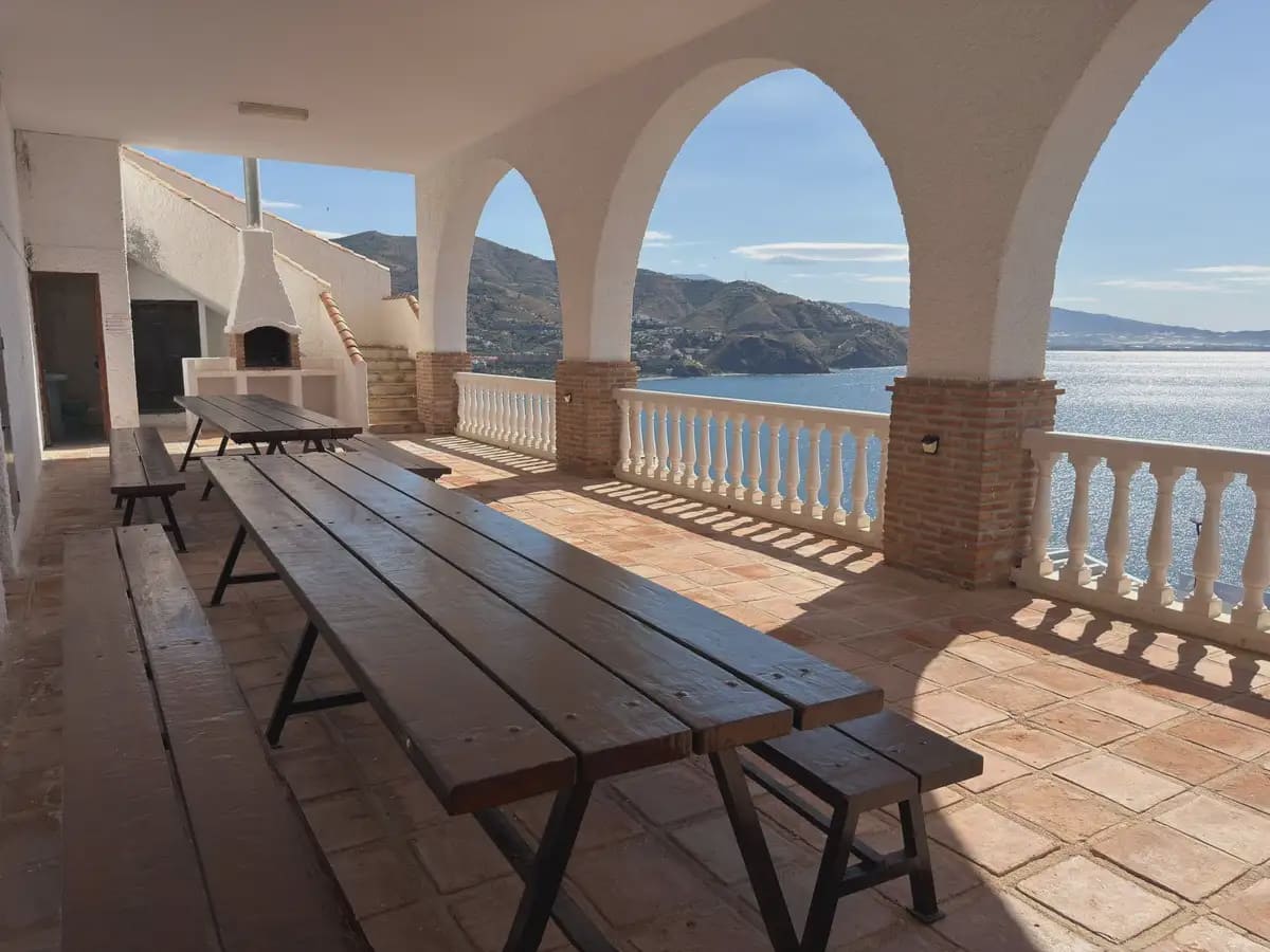 Appartement de 2 chambres à louer à Almunecar avec piscine - 850 € (Ref: 9958735)