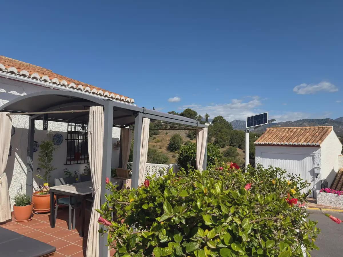Appartement de 2 chambres à louer à Almunecar avec piscine - 850 € (Ref: 9958735)