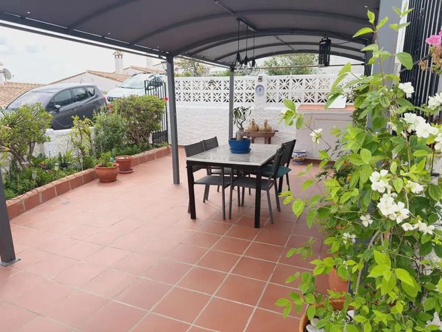 2 quarto Apartamento para arrendar em Almuñécar com piscina - 850 € (Ref: 9958735)