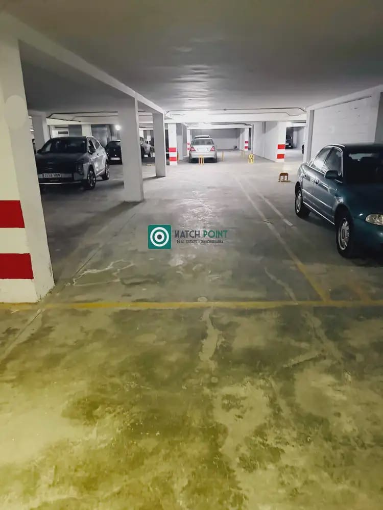 Garage til salg i Almunecar - € 45.000 (Ref: 9973987)