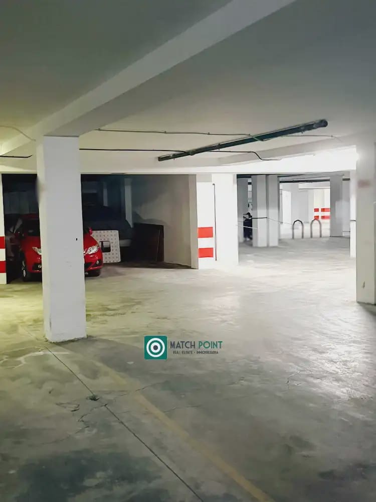 Garage til salg i Almunecar - € 45.000 (Ref: 9973987)