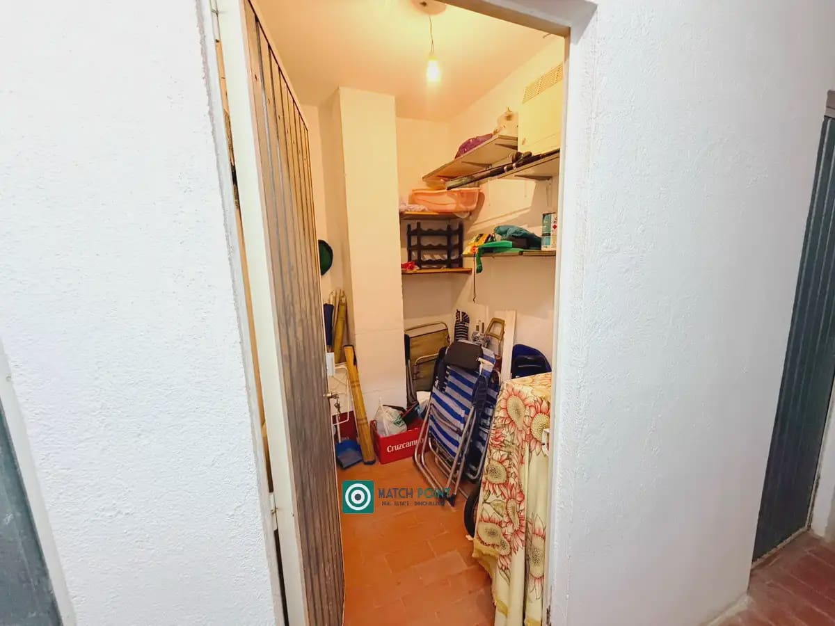 Garage til salg i Almunecar - € 45.000 (Ref: 9973987)