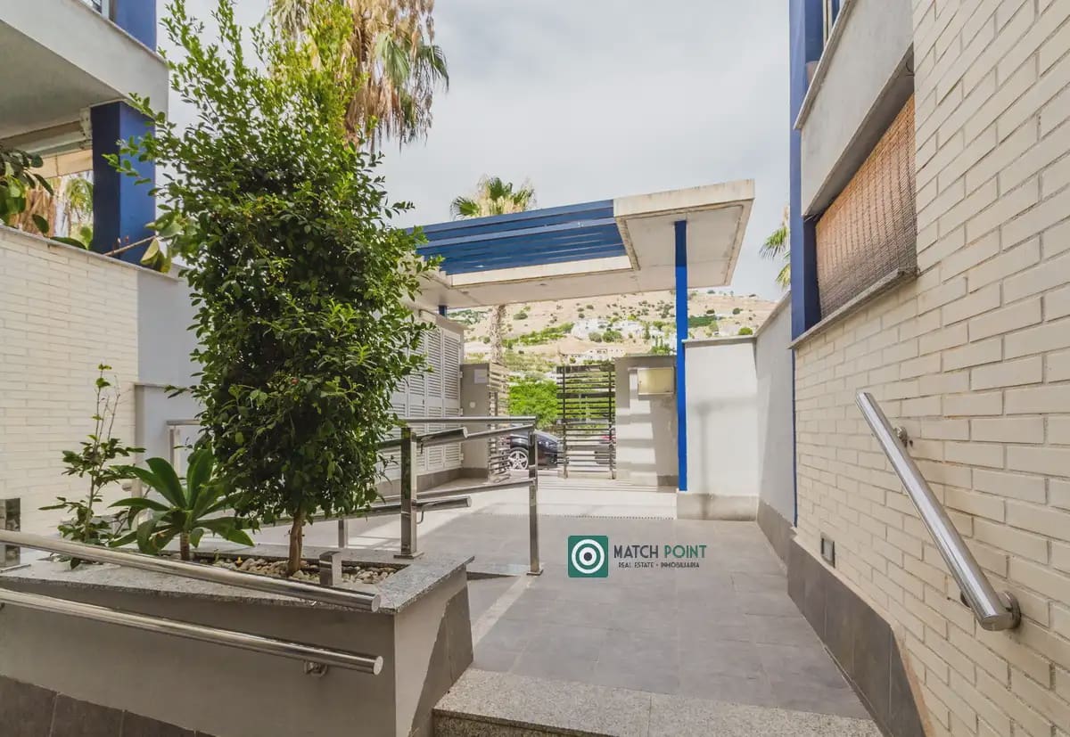 2 quarto Apartamento para arrendar em Almunecar com piscina garagem - 750 € (Ref: 9976151)
