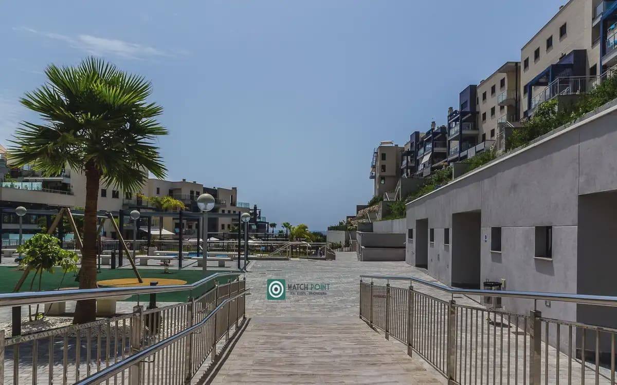 2 quarto Apartamento para arrendar em Almunecar com piscina garagem - 750 € (Ref: 9976151)