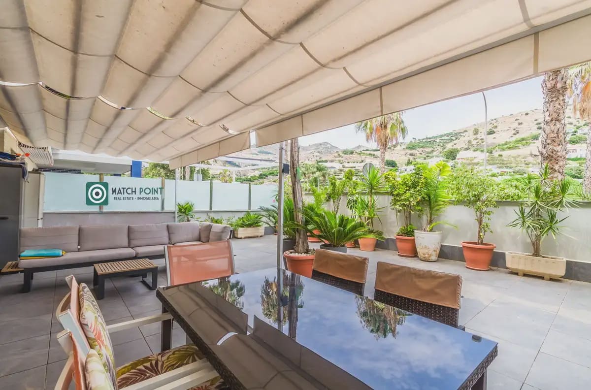 2 quarto Apartamento para arrendar em Almunecar com piscina garagem - 750 € (Ref: 9976151)