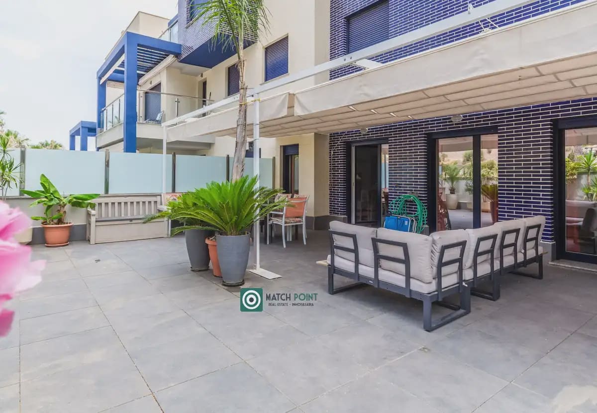 2 quarto Apartamento para arrendar em Almunecar com piscina garagem - 750 € (Ref: 9976151)