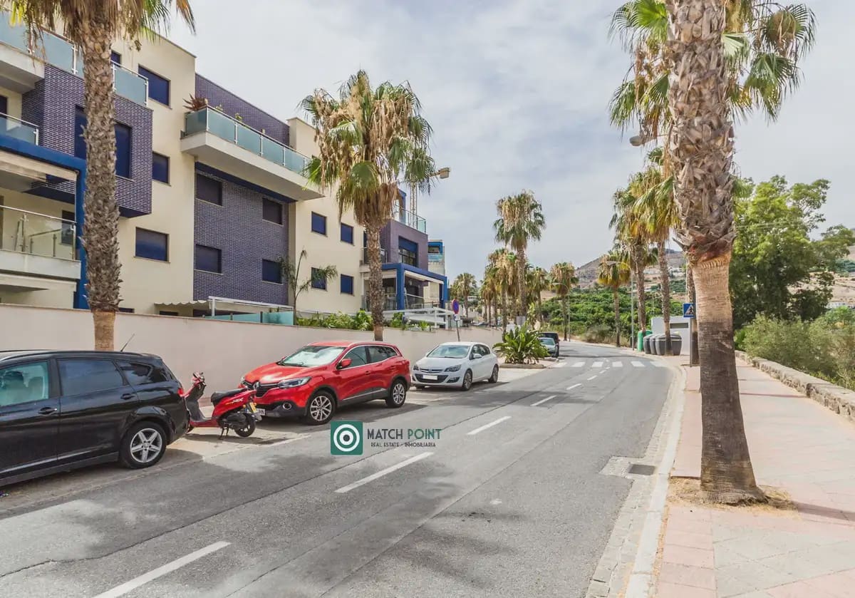 2 quarto Apartamento para arrendar em Almunecar com piscina garagem - 750 € (Ref: 9976151)