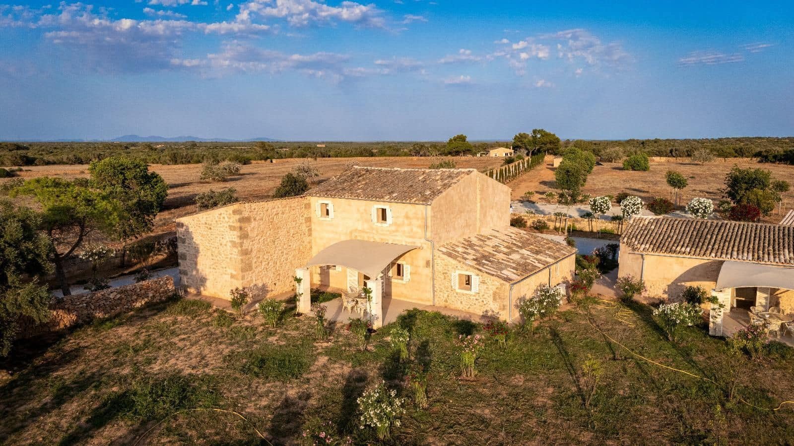 14 slaapkamer Villa te huur in Llucmajor - € 25.000 (Ref: 9558819)