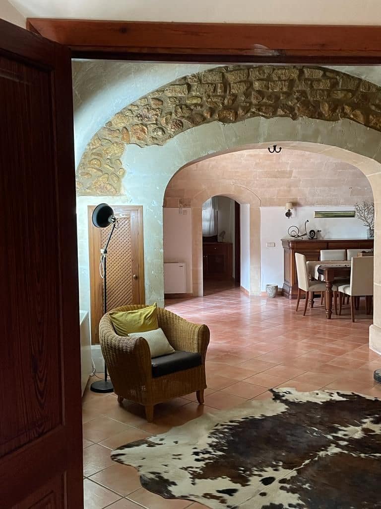 5 soverom Villa til leie i Algaida - € 3 000 (Ref: 9558825)