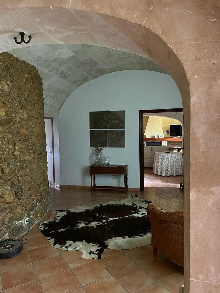 5 soverom Villa til leie i Algaida - € 3 000 (Ref: 9558825)