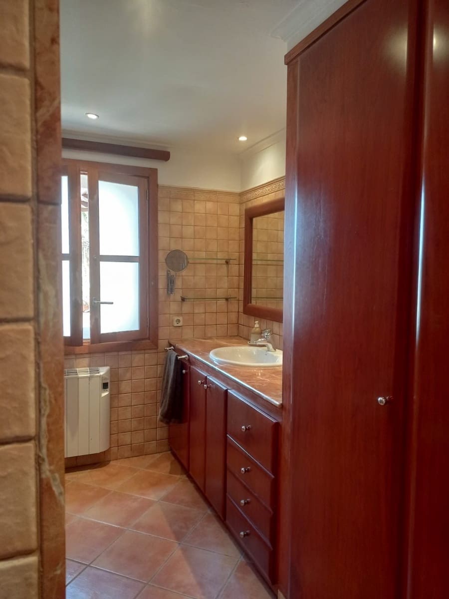 5 soverom Villa til leie i Algaida - € 3 000 (Ref: 9558825)