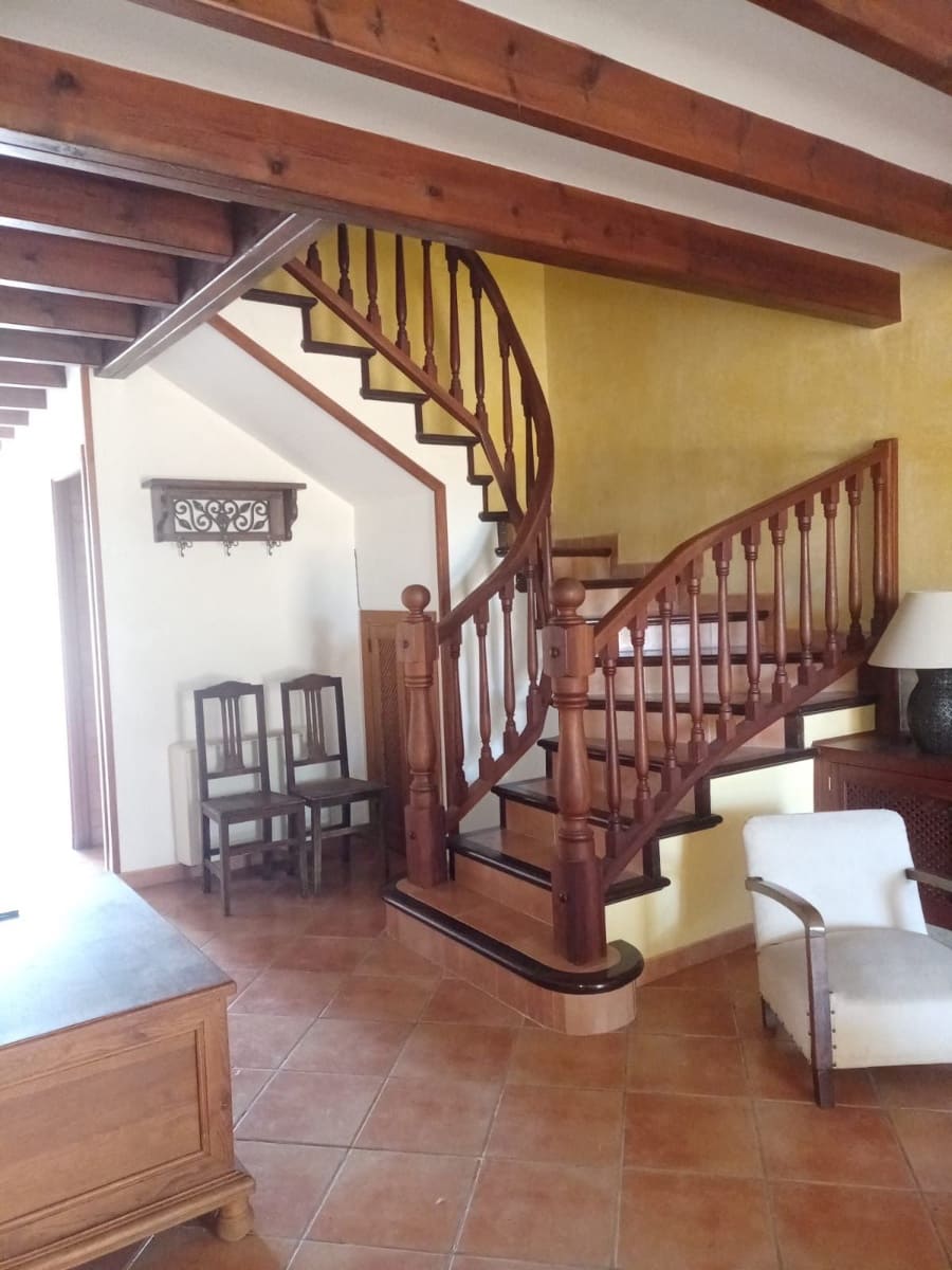 5 soverom Villa til leie i Algaida - € 3 000 (Ref: 9558825)