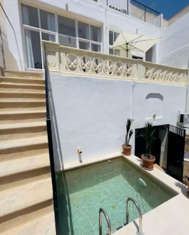 5 soveværelse Villa til leje i Palma de Mallorca med swimmingpool garage - € 3.900 (Ref: 9558828)