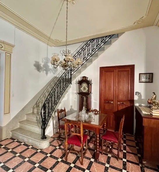 5 soveværelse Villa til leje i Palma de Mallorca med swimmingpool garage - € 3.900 (Ref: 9558828)