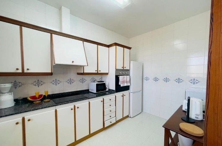 5 soveværelse Villa til leje i Palma de Mallorca med swimmingpool garage - € 3.900 (Ref: 9558828)