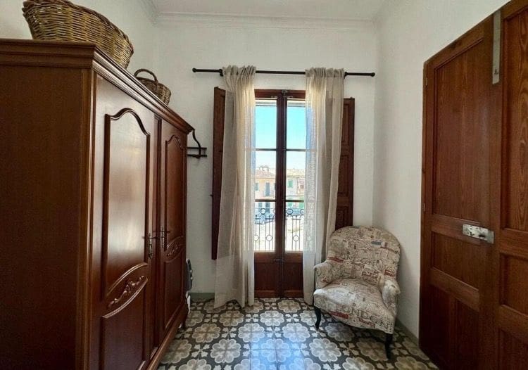 5 soveværelse Villa til leje i Palma de Mallorca med swimmingpool garage - € 3.900 (Ref: 9558828)