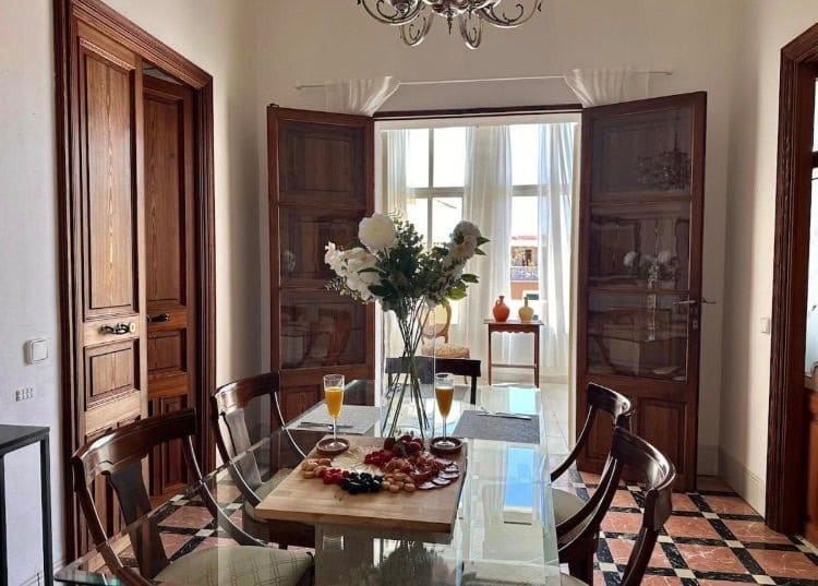 5 soveværelse Villa til leje i Palma de Mallorca med swimmingpool garage - € 3.900 (Ref: 9558828)