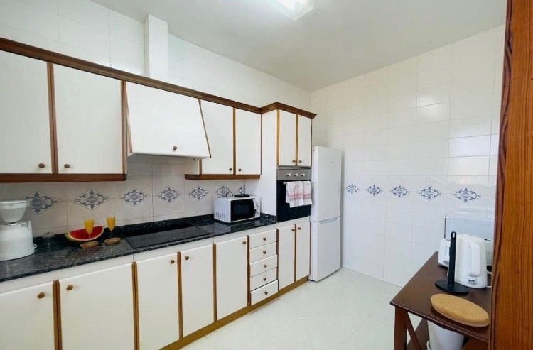 5 soveværelse Villa til leje i Palma de Mallorca med swimmingpool garage - € 4.000 (Ref: 9679554)