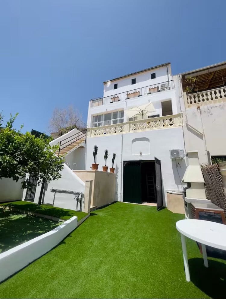 5 soveværelse Villa til leje i Palma de Mallorca med swimmingpool garage - € 4.000 (Ref: 9679554)