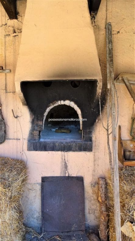 7 bedroom Finca/Country House for sale in Llucmajor with garage - € 3,940,000 (Ref: 9679557)