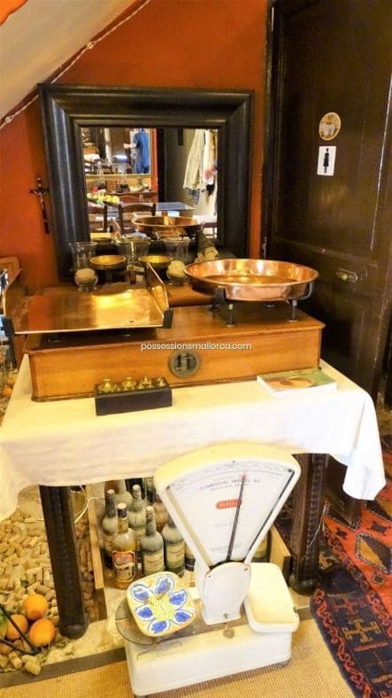 7 bedroom Finca/Country House for sale in Llucmajor with garage - € 3,940,000 (Ref: 9679557)