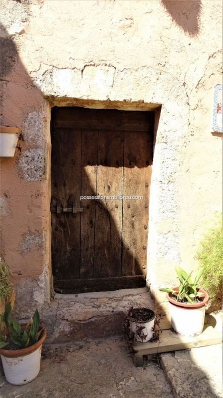 7 bedroom Finca/Country House for sale in Llucmajor with garage - € 3,940,000 (Ref: 9679557)