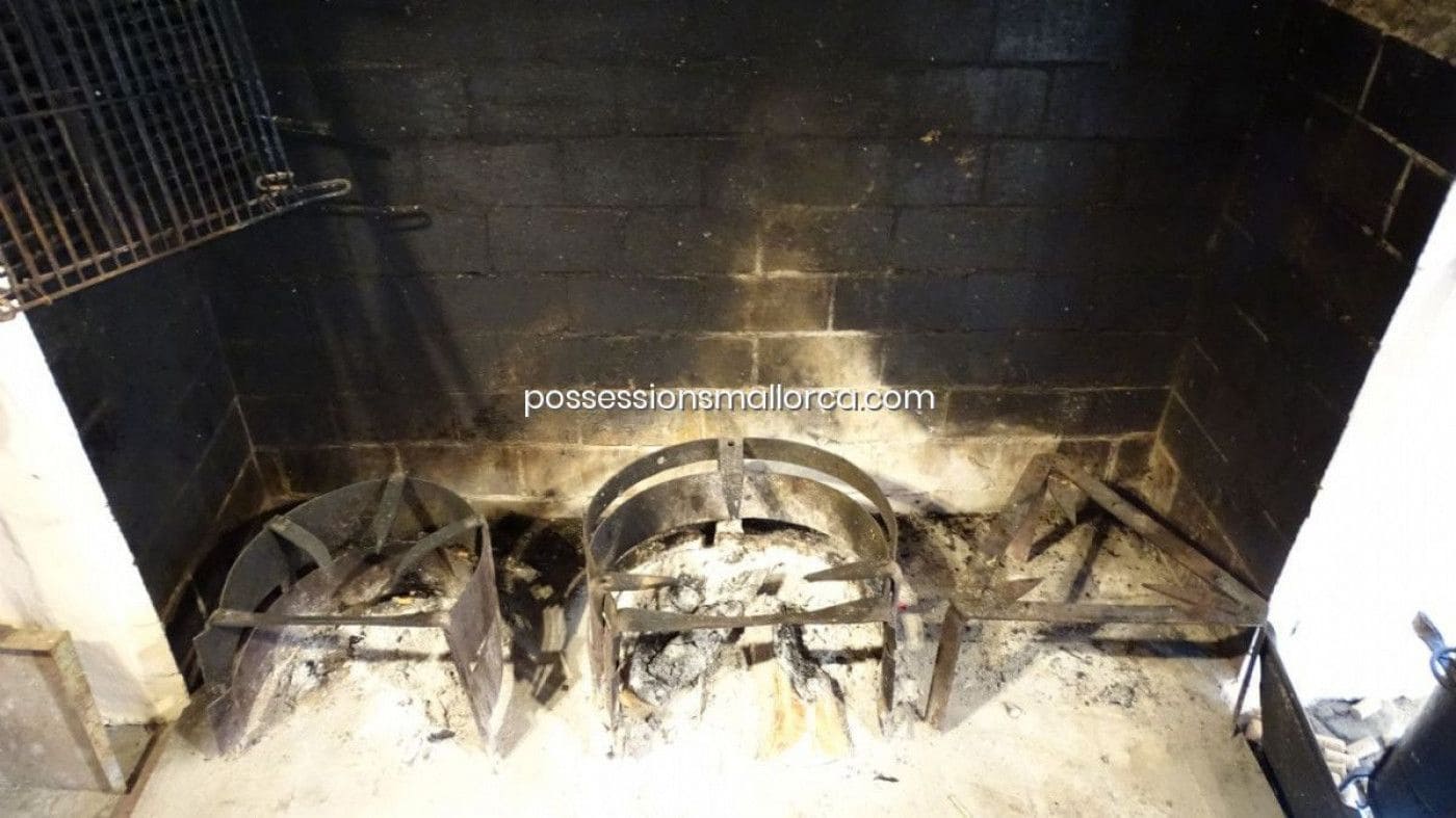 7 bedroom Finca/Country House for sale in Llucmajor with garage - € 3,940,000 (Ref: 9679557)