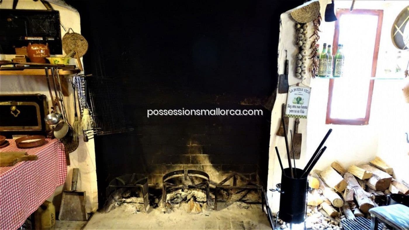 7 bedroom Finca/Country House for sale in Llucmajor with garage - € 3,940,000 (Ref: 9679557)