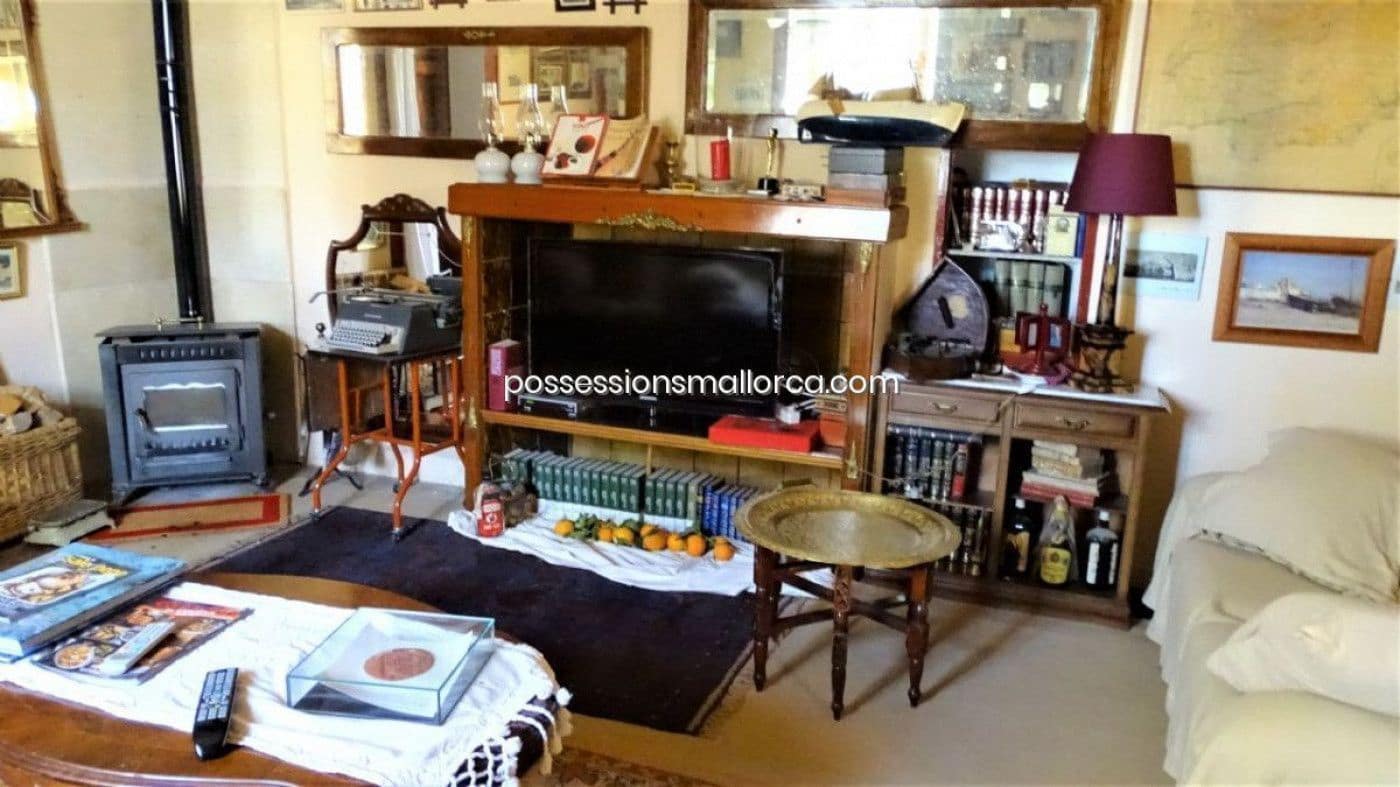 7 bedroom Finca/Country House for sale in Llucmajor with garage - € 3,940,000 (Ref: 9679557)