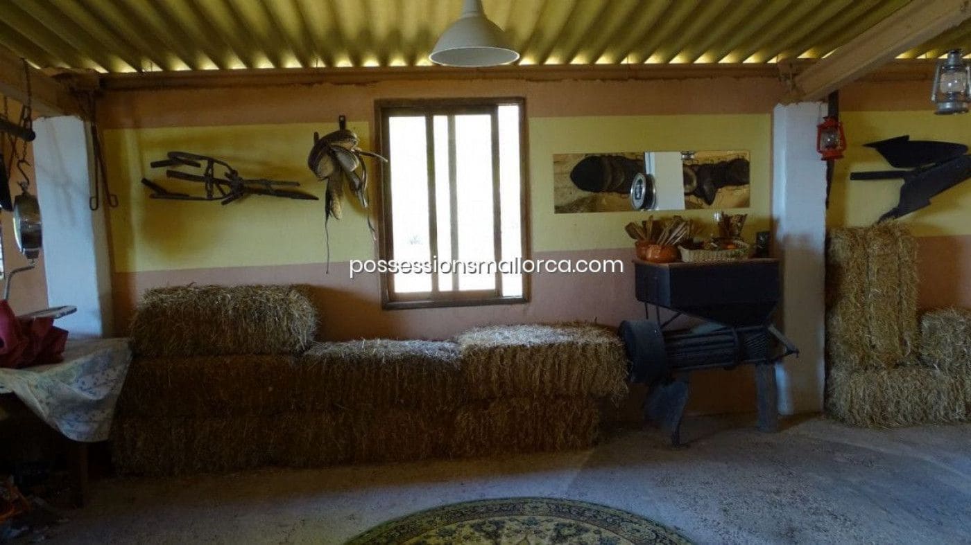 7 bedroom Finca/Country House for sale in Llucmajor with garage - € 3,940,000 (Ref: 9679557)